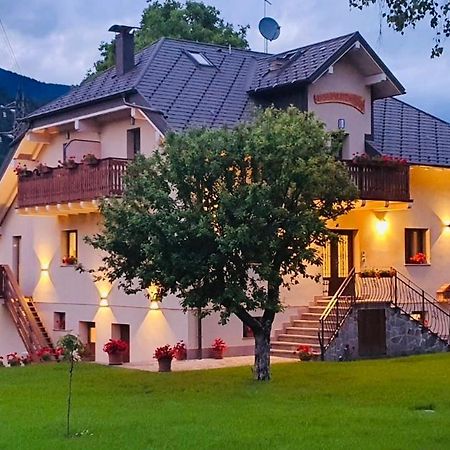 Hotel Rosengarten Tarvisio Exteriör bild